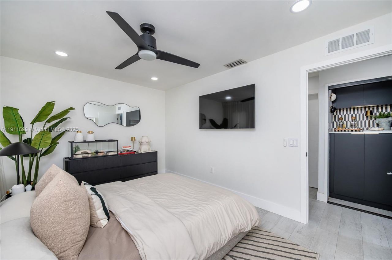 9673 NW 16th Ct, Pembroke Pines, FL 33024 Photo