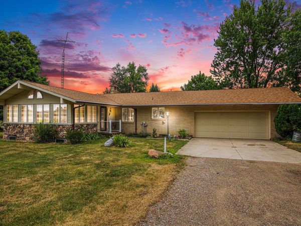 7349 E Main Street, Eau Claire, MI 49111