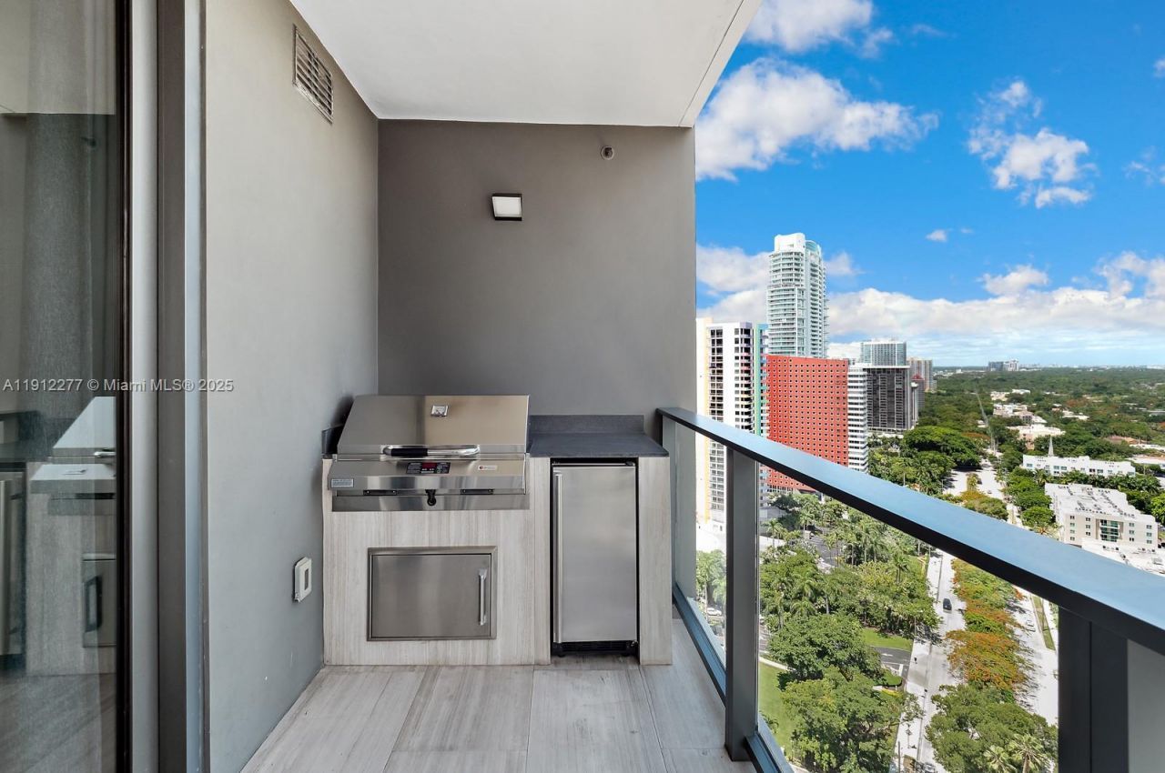 1451 Brickell Ave, Unit 2405, Miami, FL 33131 Photo