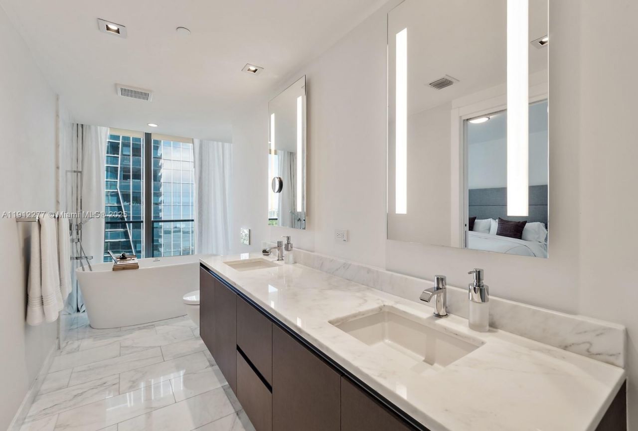 1451 Brickell Ave, Unit 2405, Miami, FL 33131 Photo