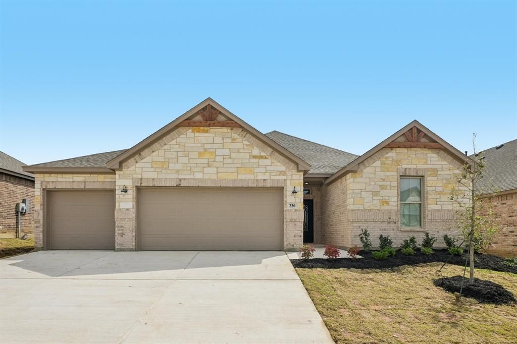 220 Cheyenne Trail, Alvarado, TX 76009 Main Photo