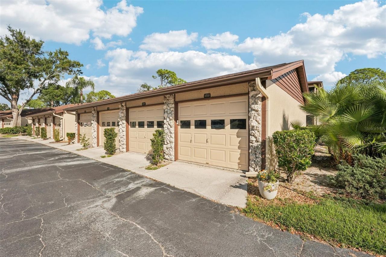 5755 Avista Drive, Unit 5755, Sarasota, FL 34243 Photo