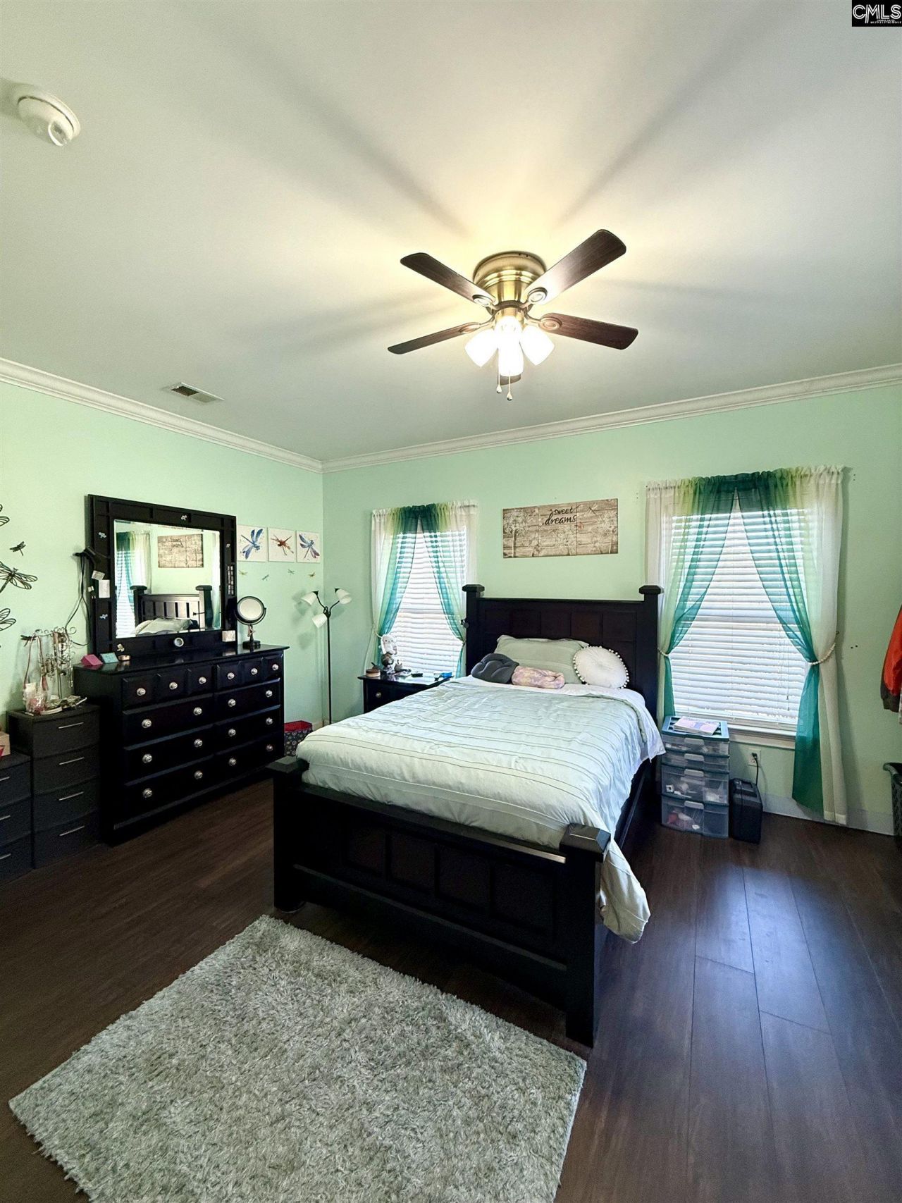 142 Sturkie Street Photo 17