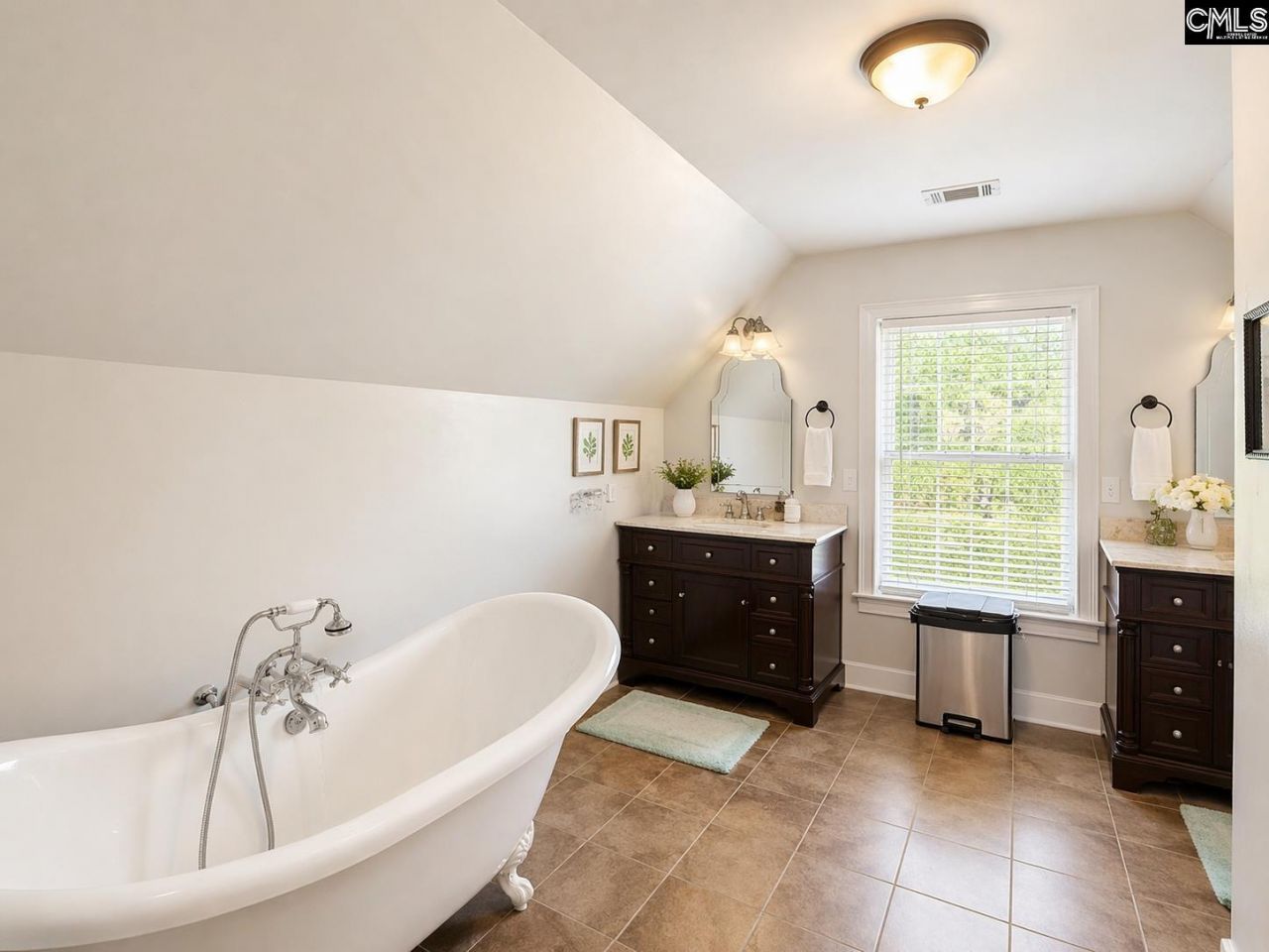 142 Sturkie Street Photo 17