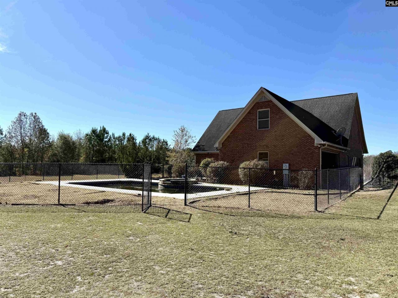 142 Sturkie Street Photo 22