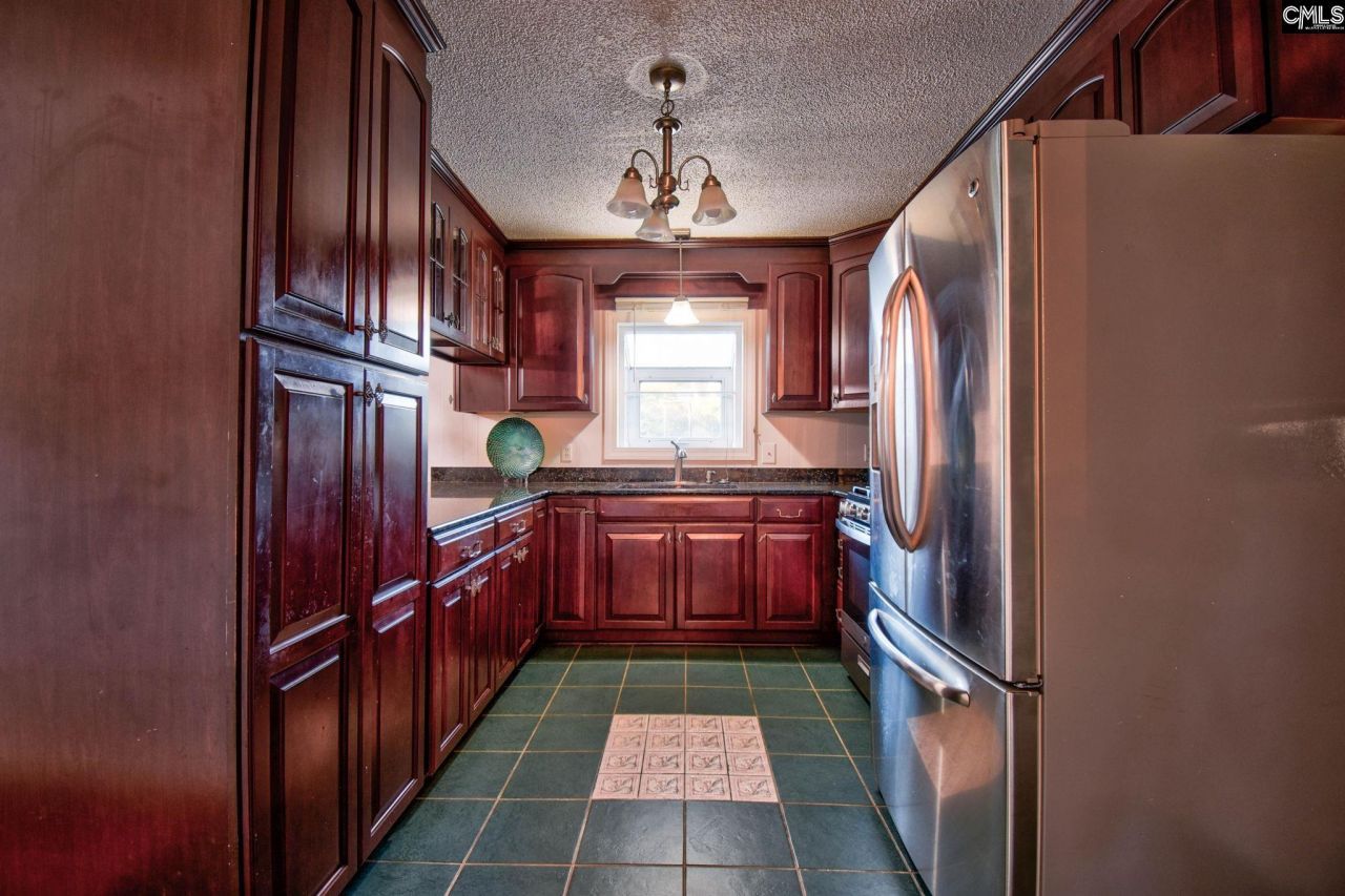 2008 Cheltenham Lane Photo 10