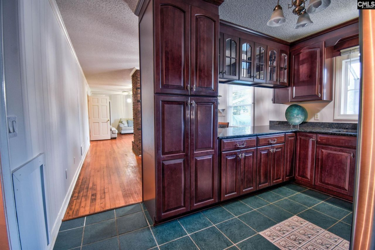 2008 Cheltenham Lane Photo 11