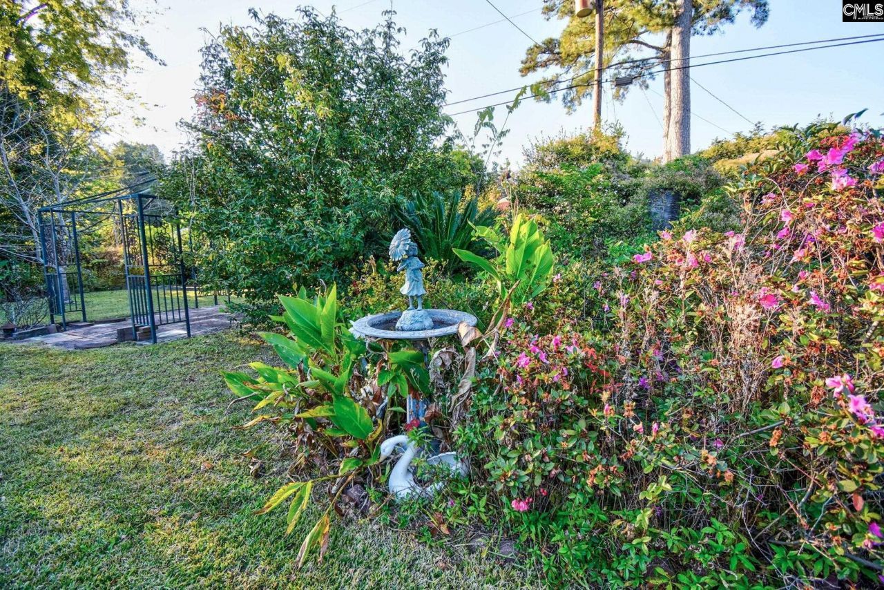 2008 Cheltenham Lane Photo 32