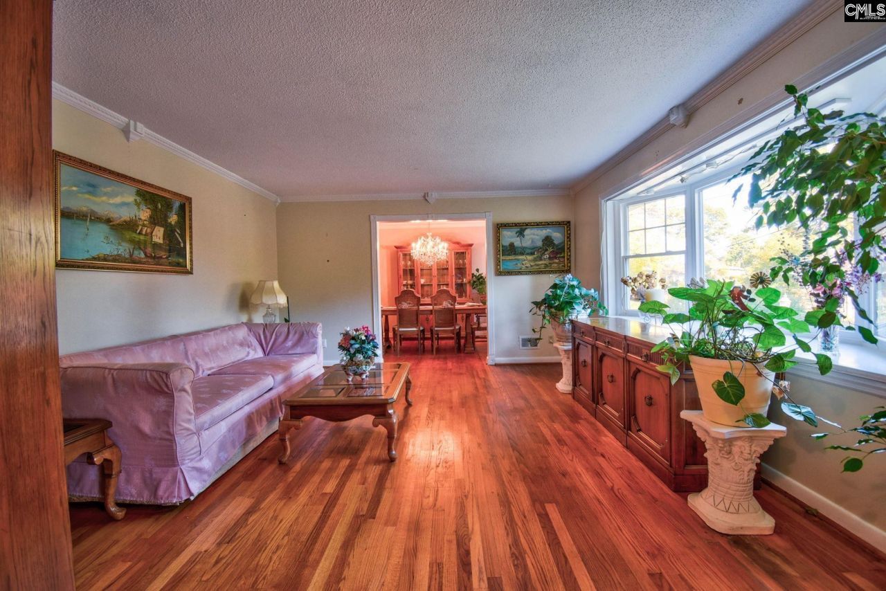 2008 Cheltenham Lane Photo 6