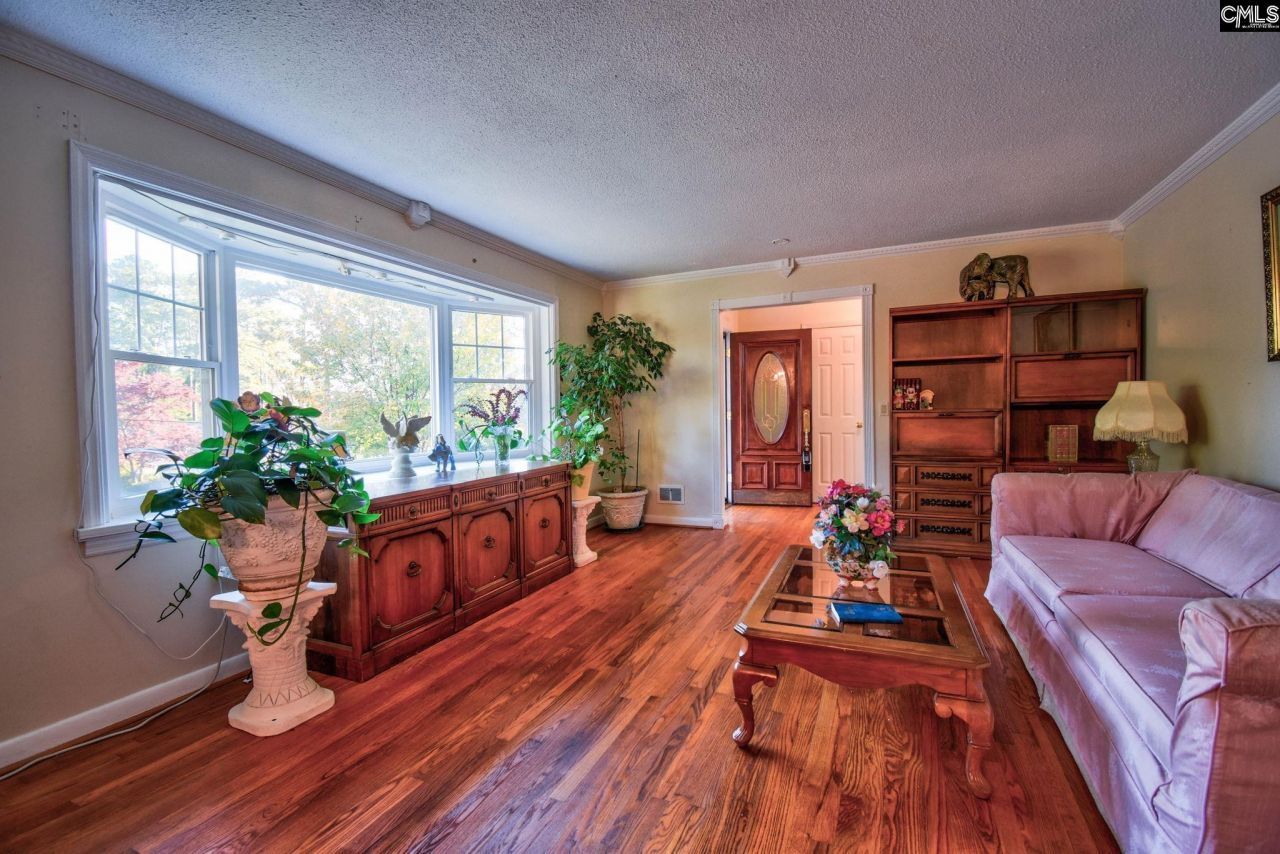 2008 Cheltenham Lane Photo 7