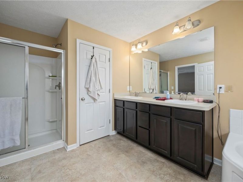 3982 Courtyard Drive, Lorain, OH 44053 Photo 32