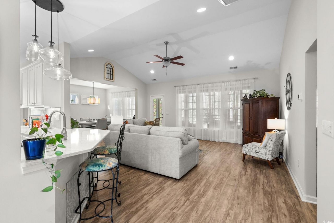 3808 Pitchers Pl. Photo 8