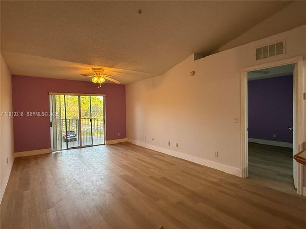 9907 Westwood Dr, Unit 21-2, Tamarac, FL 33321