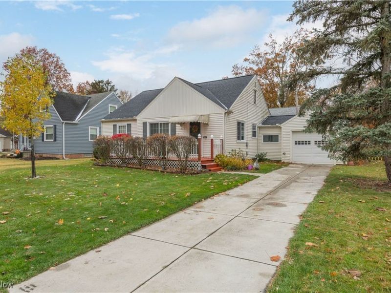 4210 W 217th Street, Cleveland, OH 44126 Photo 2