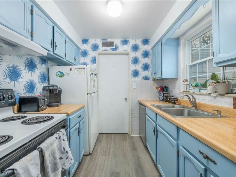 4210 W 217th Street, Cleveland, OH 44126 Photo 22