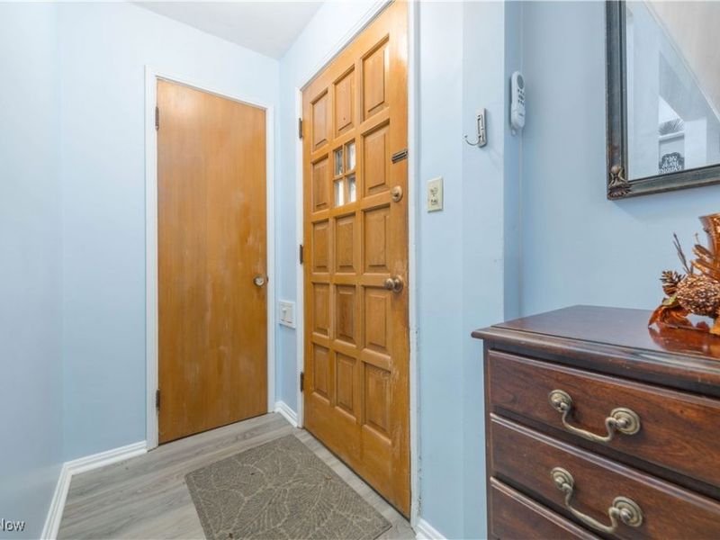 4210 W 217th Street, Cleveland, OH 44126 Photo 6