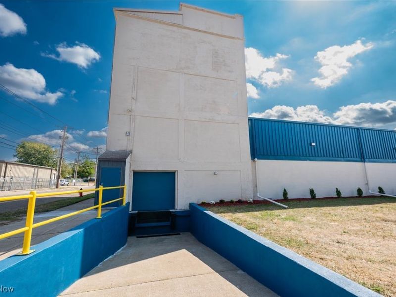 1220 5th Street SW, Canton, OH 44707 Photo 3