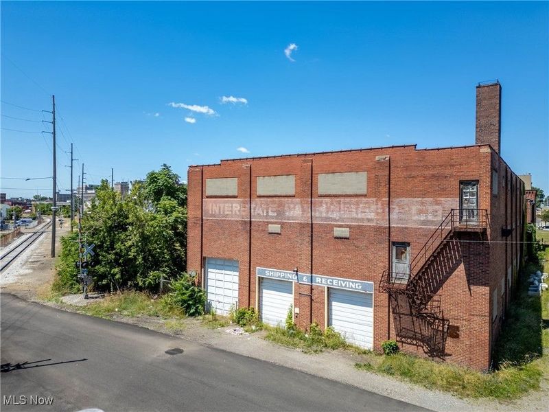 836 Savannah Avenue NE, Canton, OH 44704 Photo 3