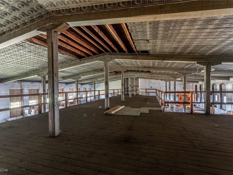 836 Savannah Avenue NE, Canton, OH 44704 Photo 36