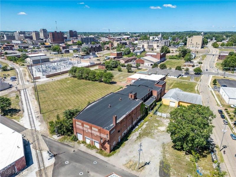 836 Savannah Avenue NE, Canton, OH 44704 Photo 5