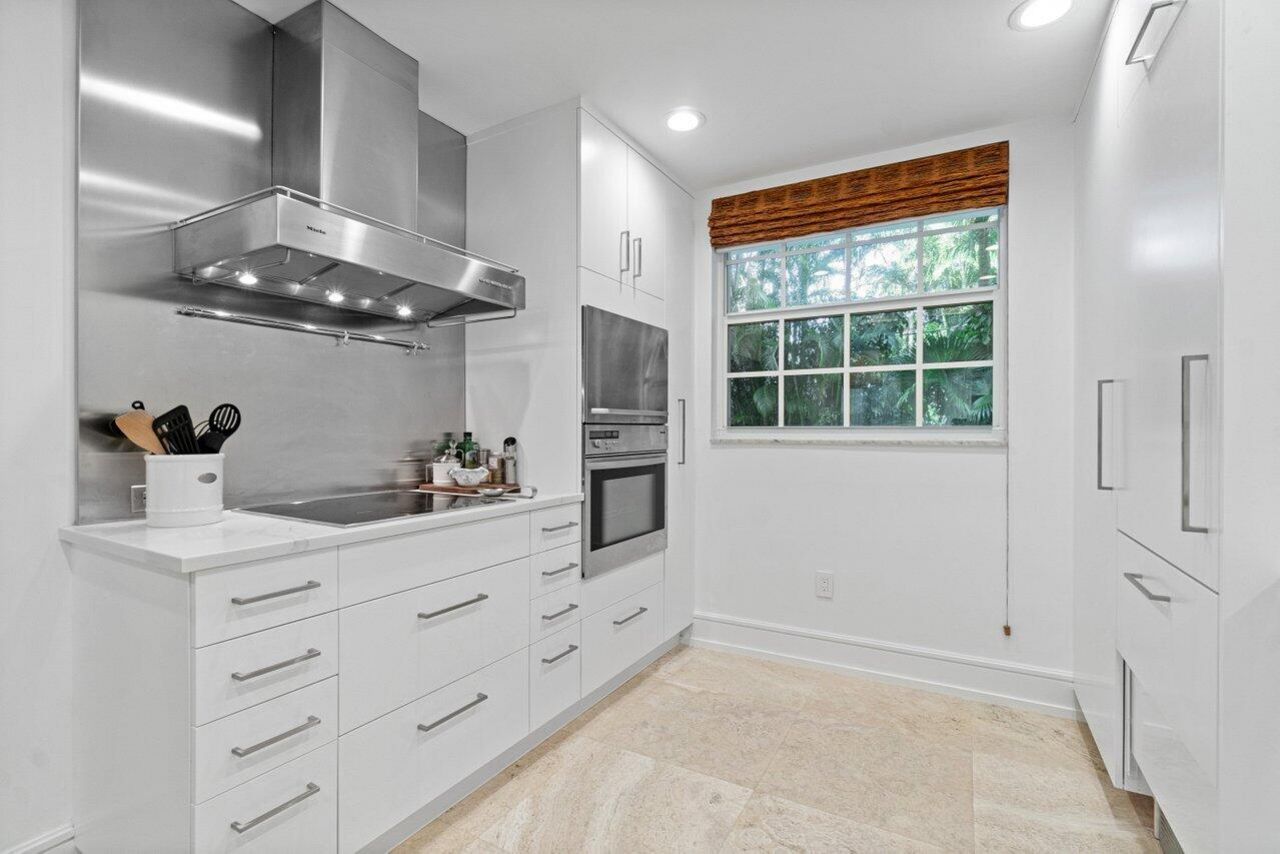 127 Peruvian Avenue, Unit 101, Palm Beach, FL 33480 Photo