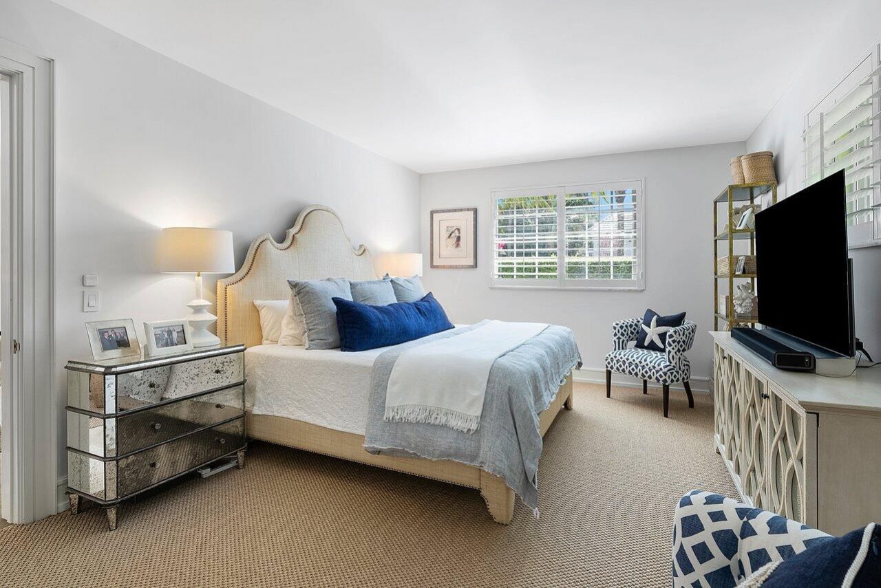 127 Peruvian Avenue, Unit 101, Palm Beach, FL 33480 Photo