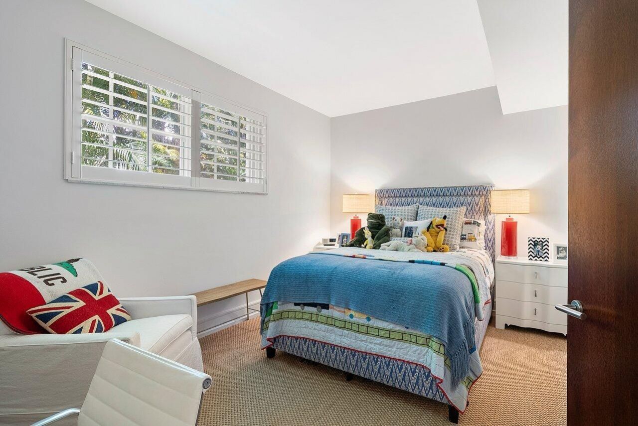 127 Peruvian Avenue, Unit 101, Palm Beach, FL 33480 Photo