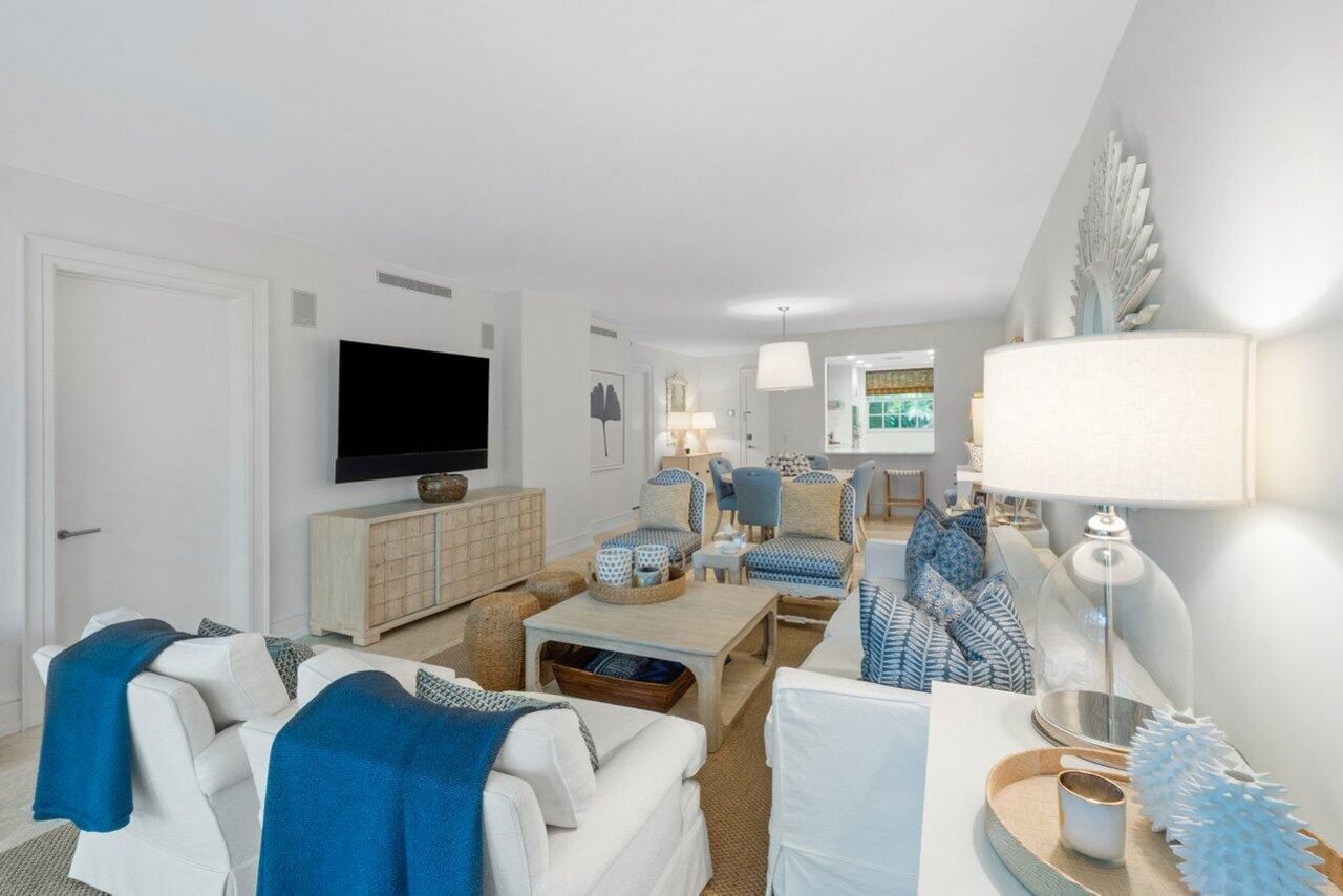 127 Peruvian Avenue, Unit 101, Palm Beach, FL 33480 Photo