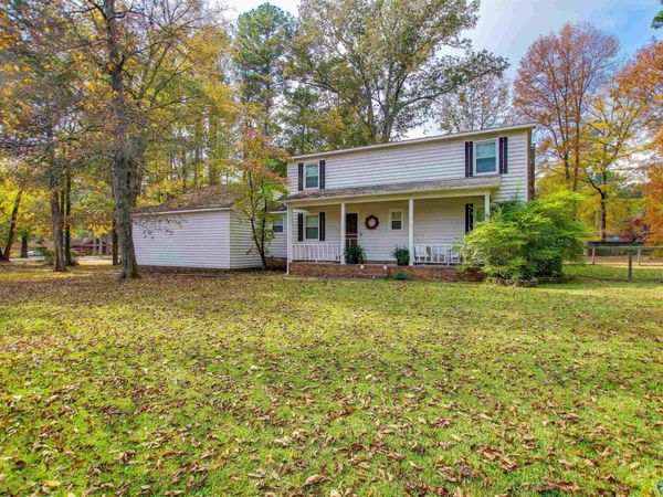 4711 Pineywood Drive SW, Decatur, AL 35603
