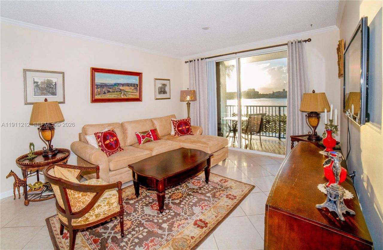 17150 N Bay Rd, Unit 2207, Sunny Isles Beach, FL 33160 Photo
