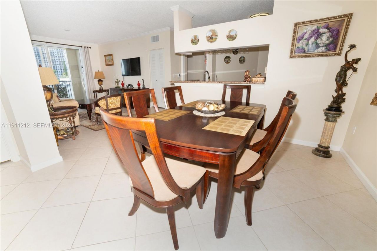 17150 N Bay Rd, Unit 2207, Sunny Isles Beach, FL 33160 Photo