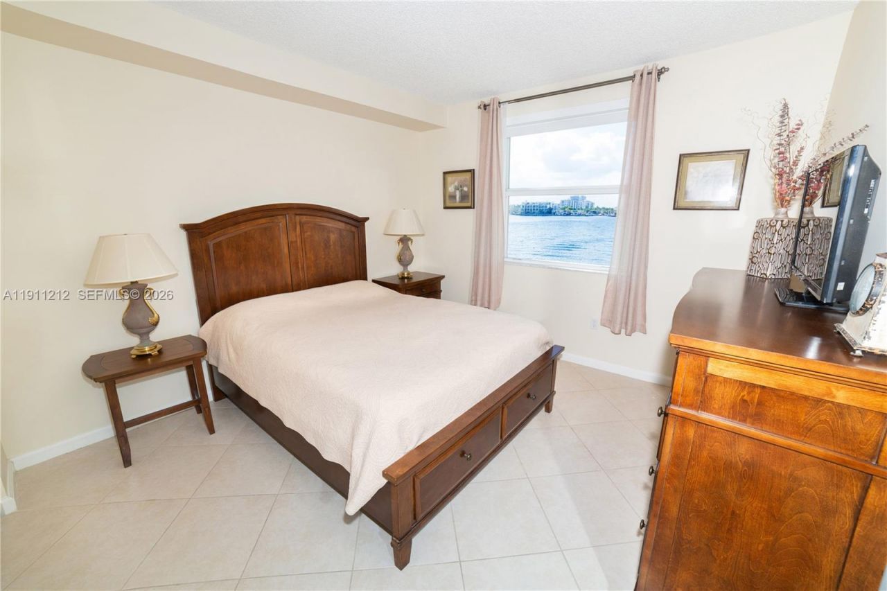 17150 N Bay Rd, Unit 2207, Sunny Isles Beach, FL 33160 Photo