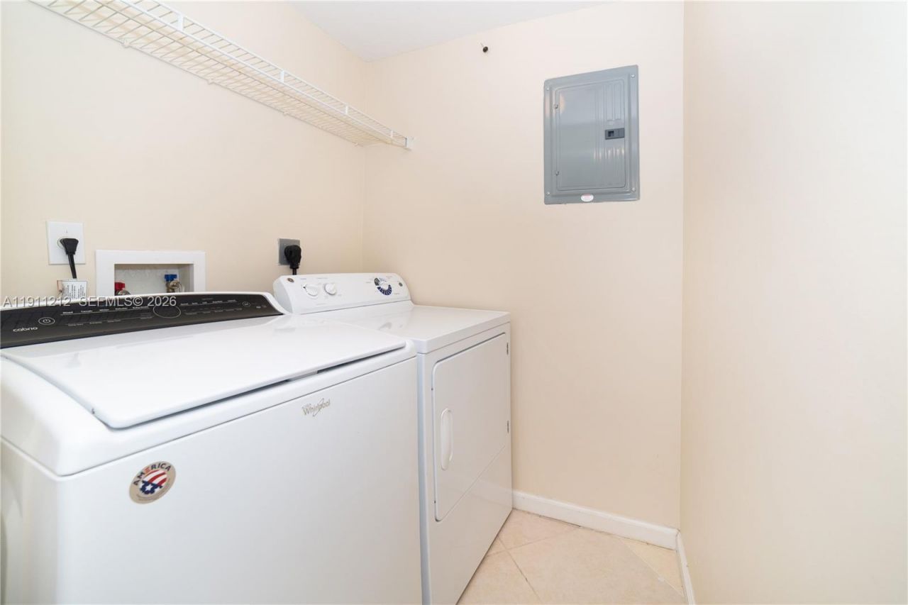 17150 N Bay Rd, Unit 2207, Sunny Isles Beach, FL 33160 Photo