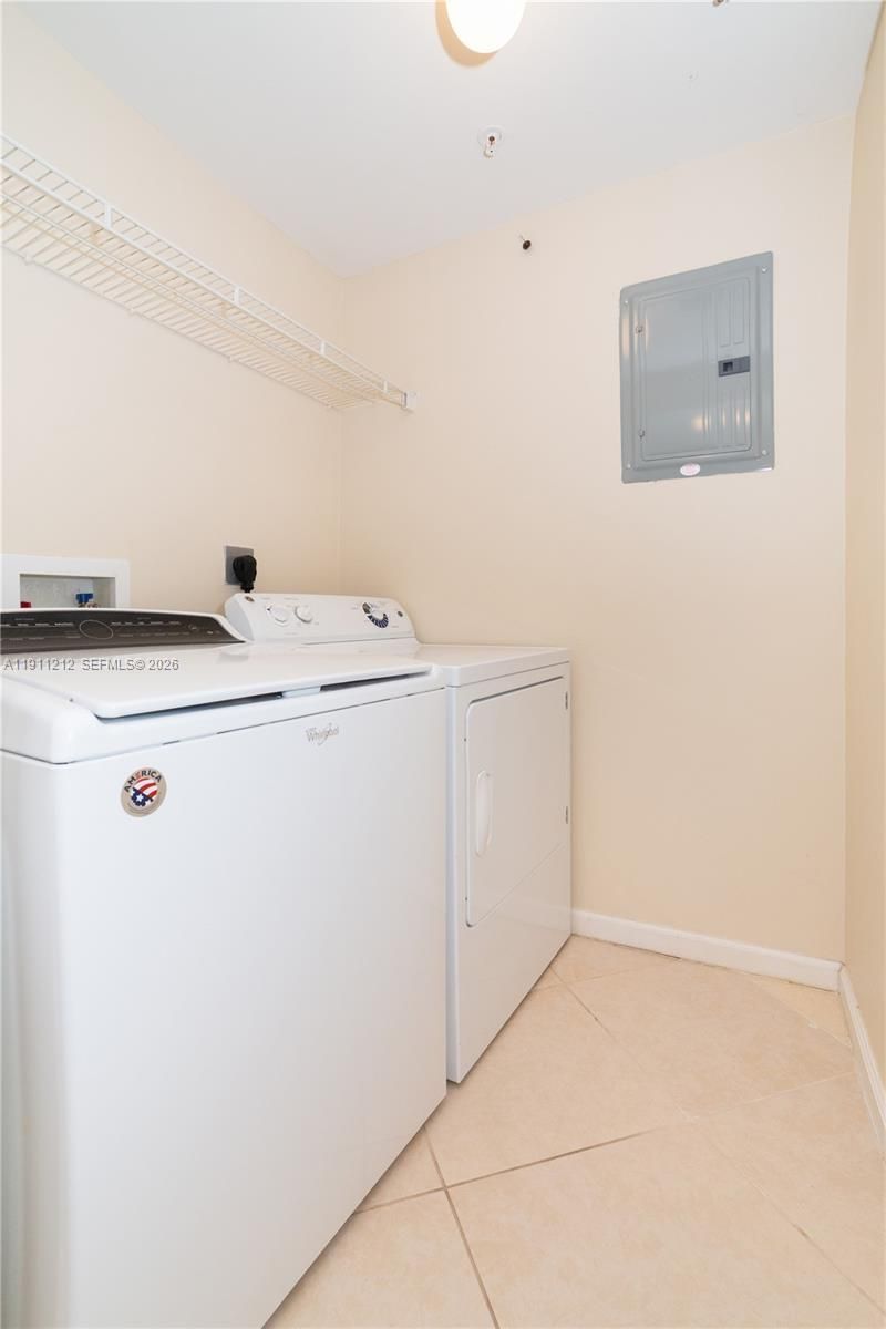 17150 N Bay Rd, Unit 2207, Sunny Isles Beach, FL 33160 Photo