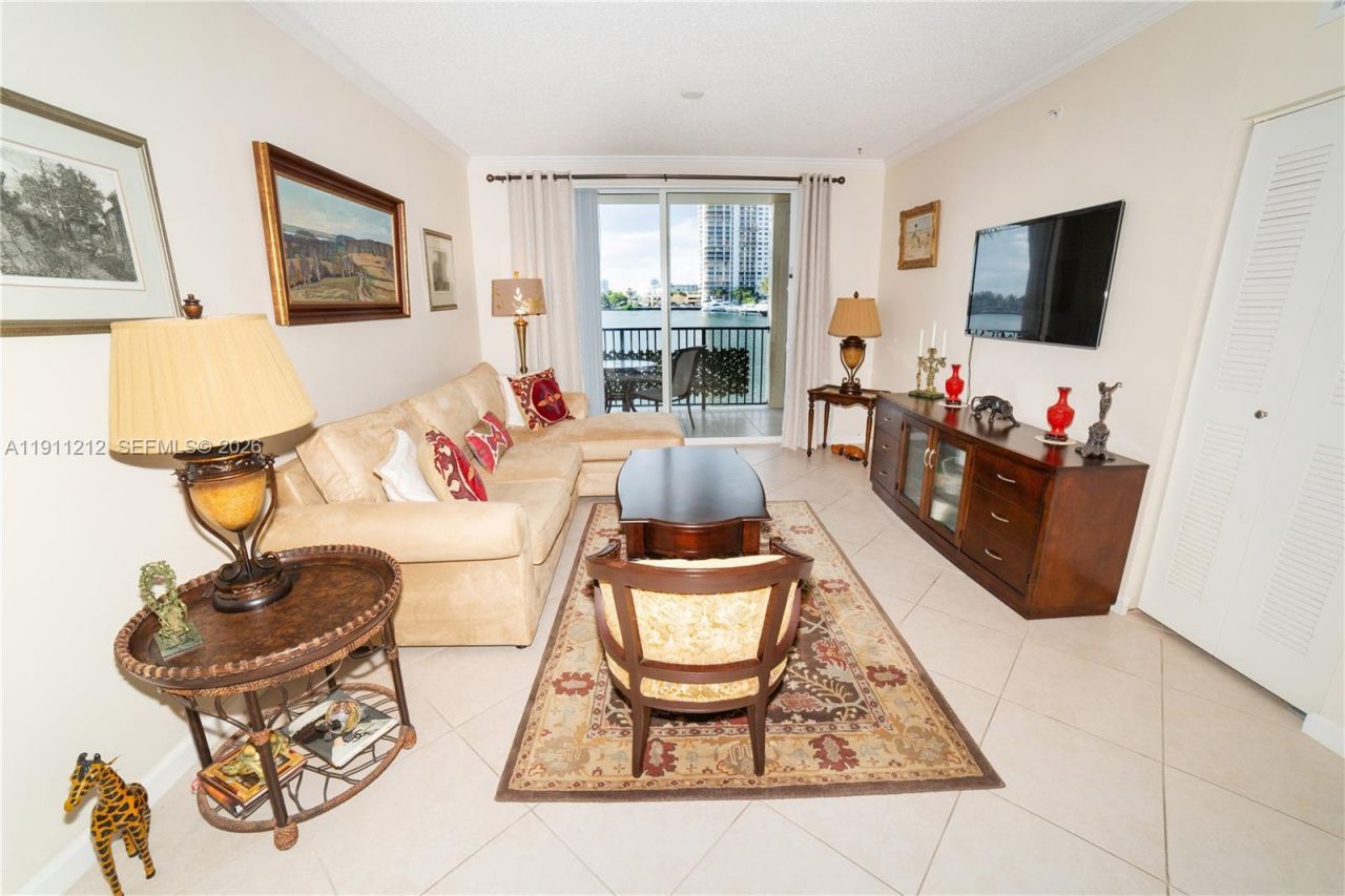 17150 N Bay Rd, Unit 2207, Sunny Isles Beach, FL 33160 Photo