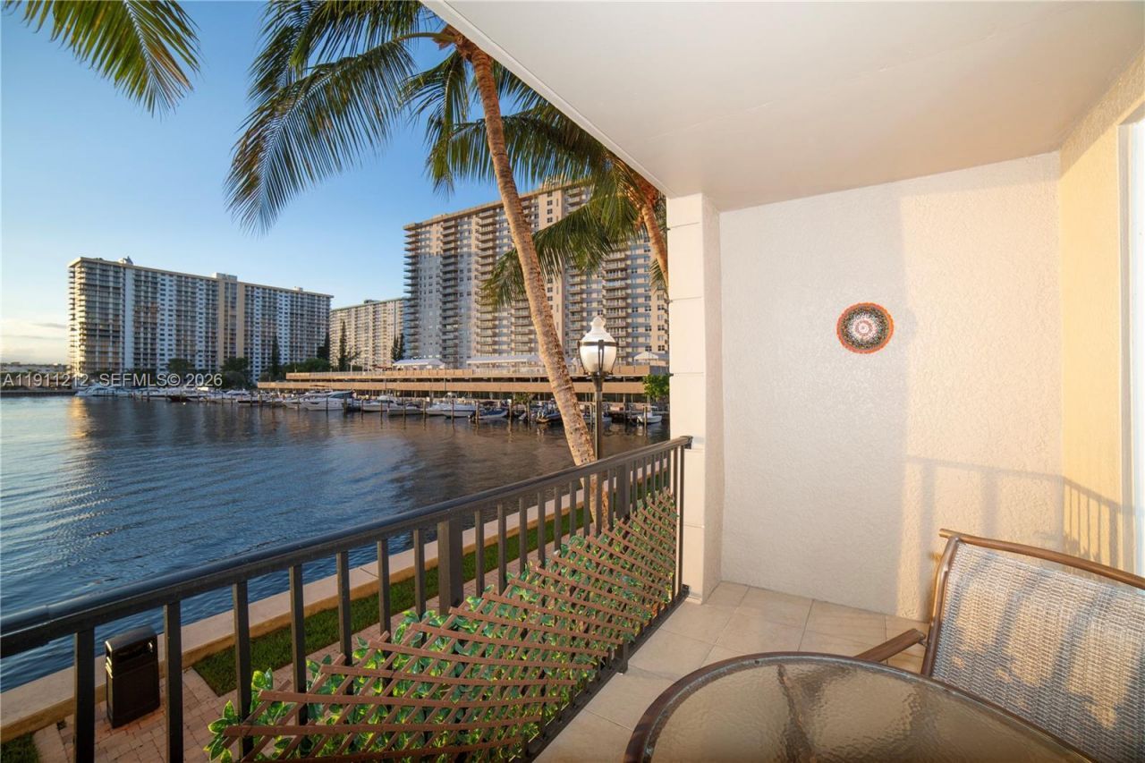 17150 N Bay Rd, Unit 2207, Sunny Isles Beach, FL 33160 Photo