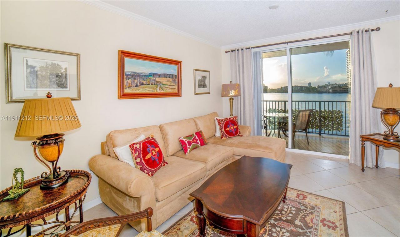17150 N Bay Rd, Unit 2207, Sunny Isles Beach, FL 33160 Photo