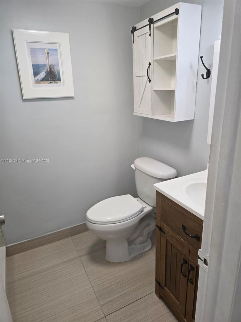 4721 NW 7th St, Unit 304-12, Miami, FL 33126 Photo