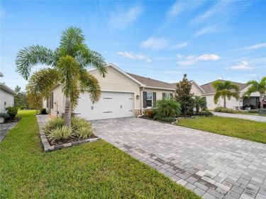 1982 W PALMS DRIVE, PORT CHARLOTTE, FL 33953