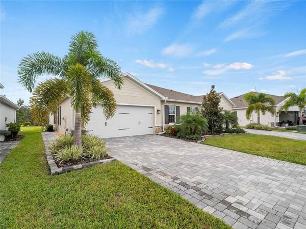 1982 W PALMS DRIVE, PORT CHARLOTTE, FL 33953