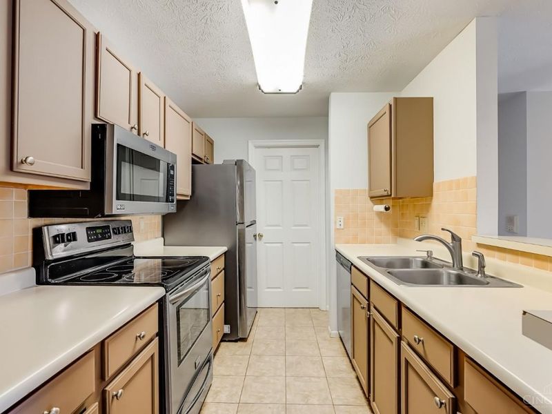 120 Carrington Lane, Unit 208, Loveland, OH 45140 Photo 14