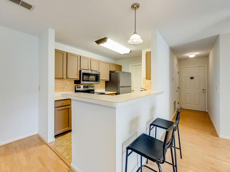 120 Carrington Lane, Unit 208, Loveland, OH 45140 Photo 8