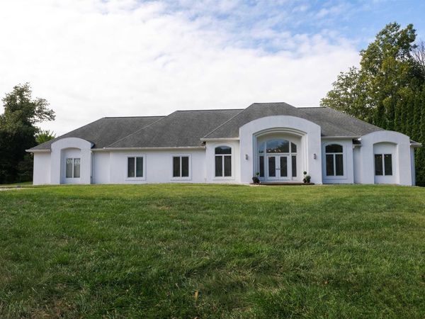 7233 Stonebridge Road, Newburgh, IN 47630