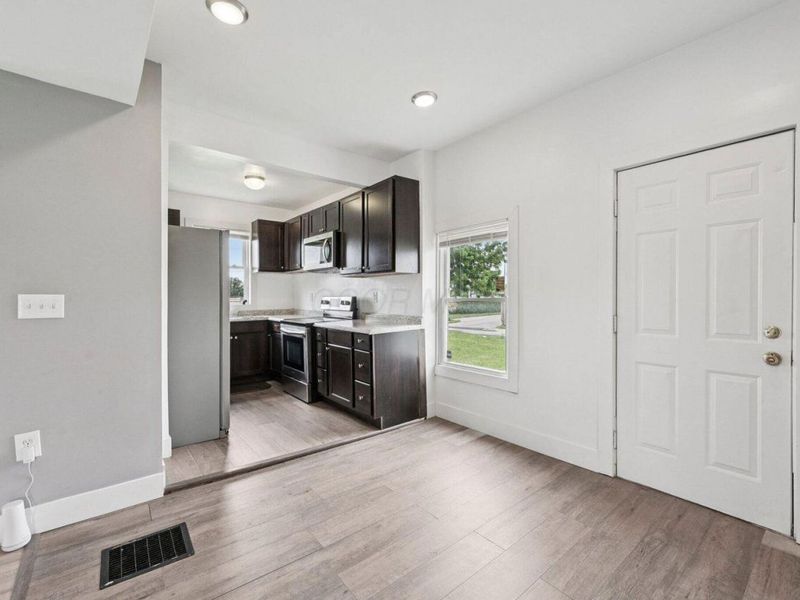 1025 Howard . , Columbus, OH 43201 Photo 21