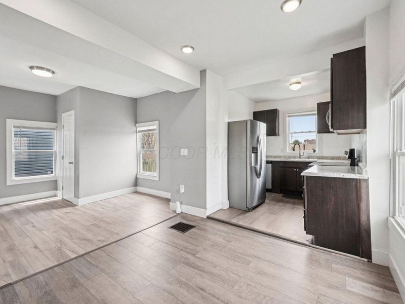 1025 Howard . , Columbus, OH 43201 Photo 22