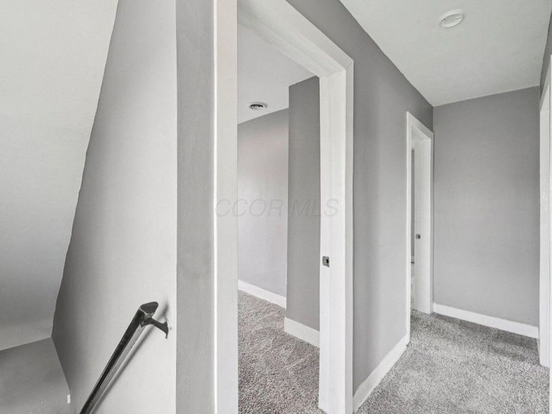 1025 Howard . , Columbus, OH 43201 Photo 28