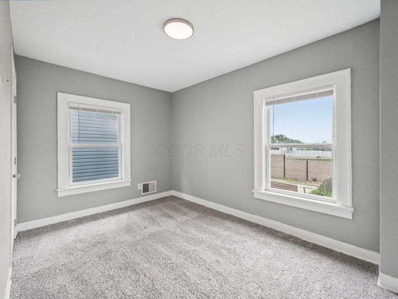 1025 Howard . , Columbus, OH 43201 Photo 34