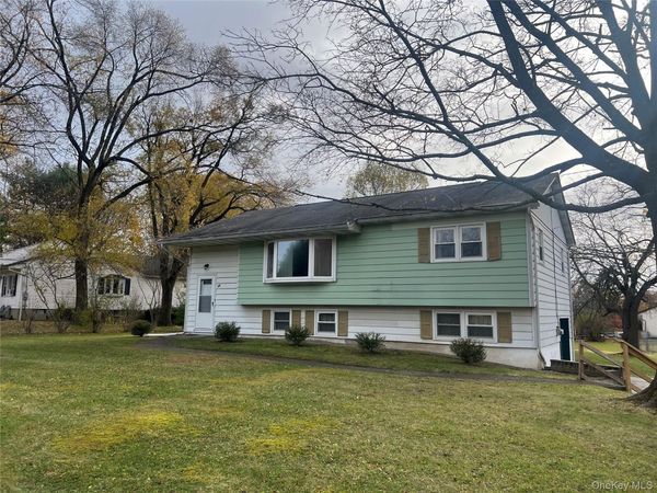 26 Coach Lane, Newburgh, NY 12550