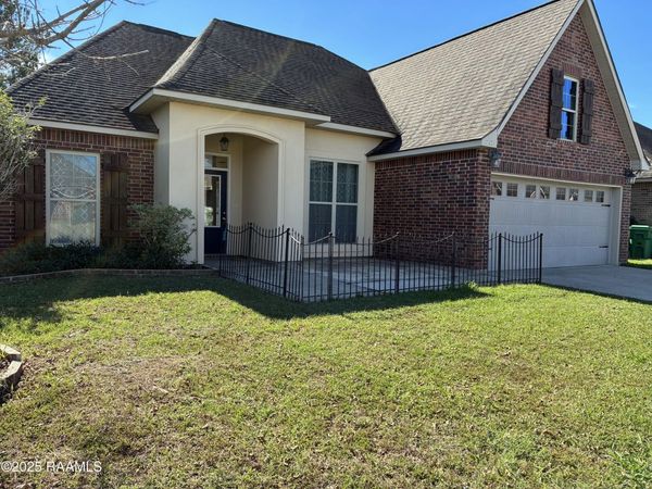 213 Woodhaven Road, Youngsville, LA 70592