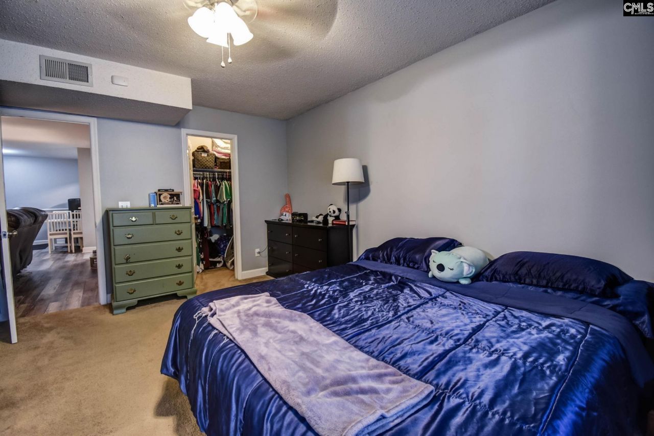 448 Deerwood Street Photo 9